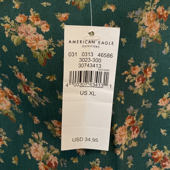 BNWT American Eagle Floral Wrap Skirt - Picture 3 of 5